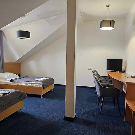 Hotel Agat Piotrków Trybunalski Exteriör bild