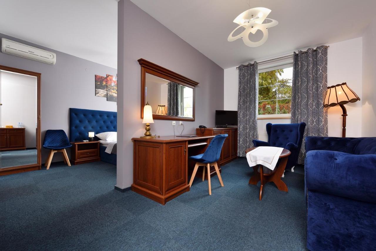Hotel Agat Piotrków Trybunalski Exteriör bild