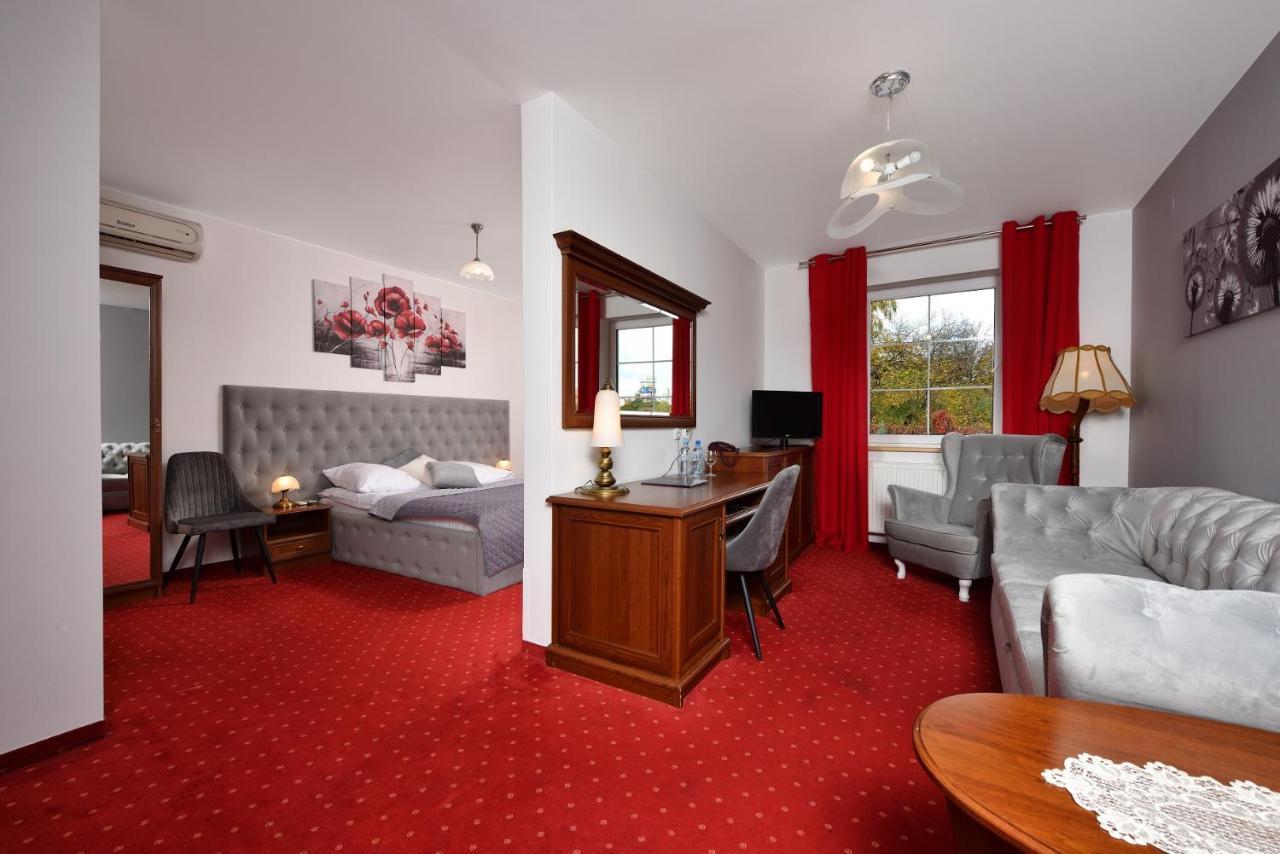 Hotel Agat Piotrków Trybunalski Exteriör bild