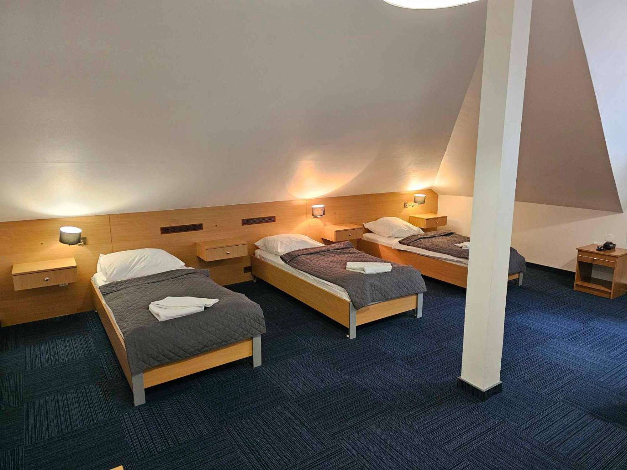 Hotel Agat Piotrków Trybunalski Exteriör bild
