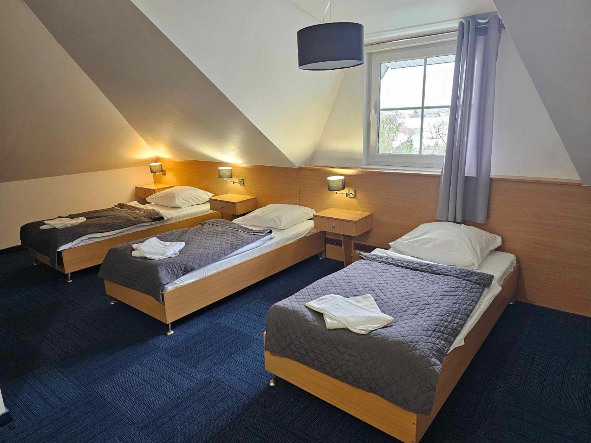 Hotel Agat Piotrków Trybunalski Exteriör bild