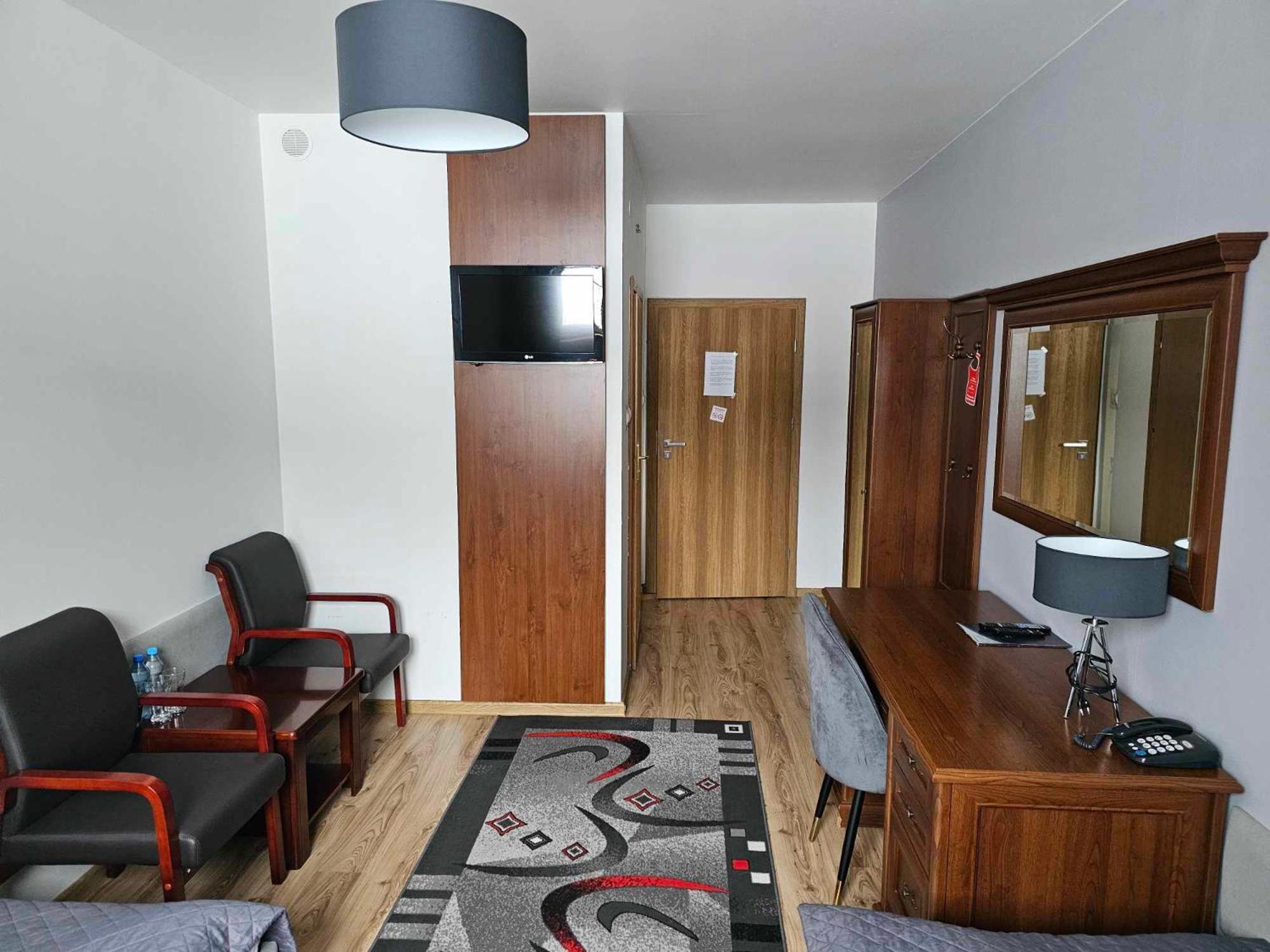 Hotel Agat Piotrków Trybunalski Exteriör bild